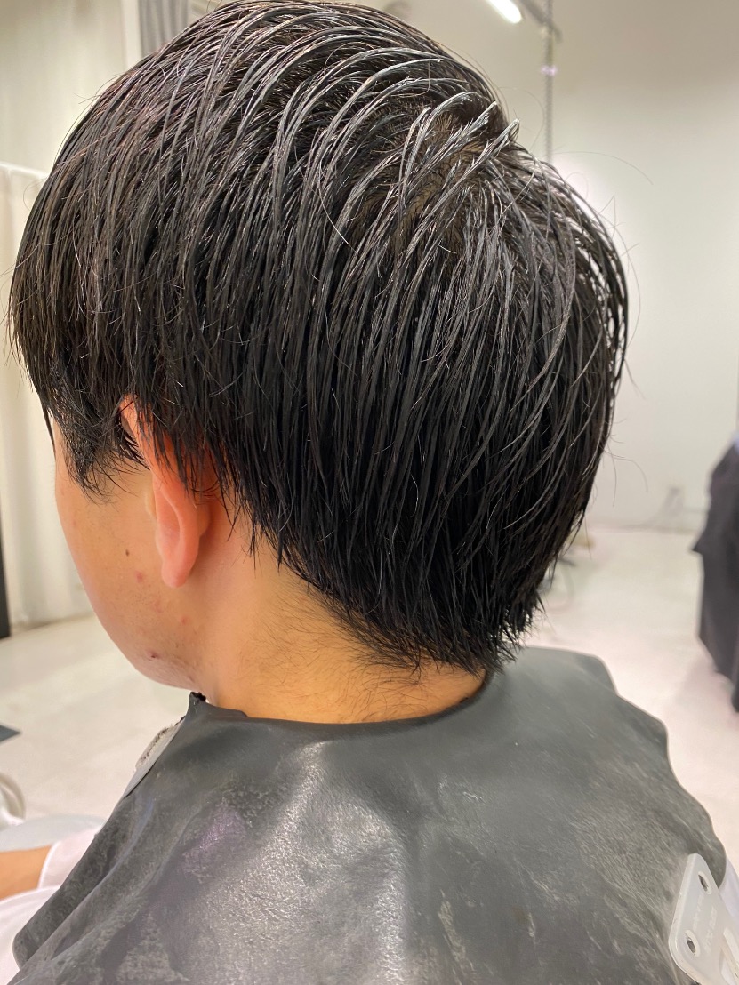 絶壁頭と襟足の生えグセで髪型に悩むメンズは刈り上げがお勧め Ryohei Kato